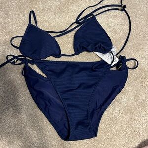 Navy blue vineyard vines string bikini NWT size medium